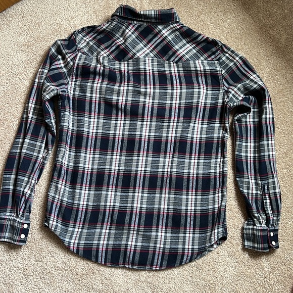 Levi’s Modern Fit Navy Plaid Snap Button Flannel   Size Medium - Picture 6 of 8
